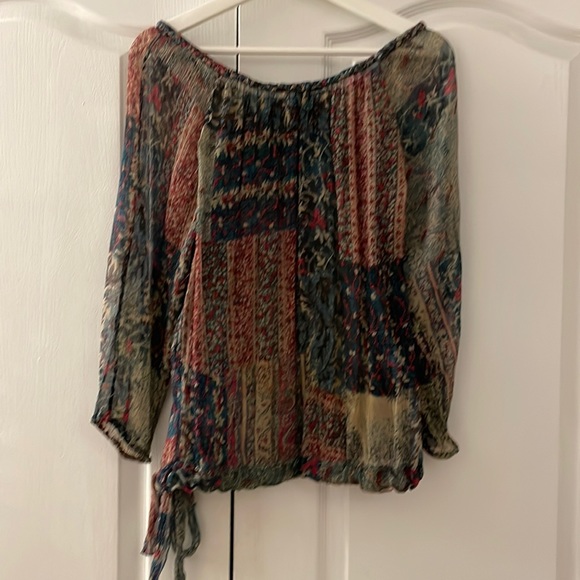 Lucky Brand 100% silk multi coloured lightweight wide neck top SIZE S - Picture 3 of 7
